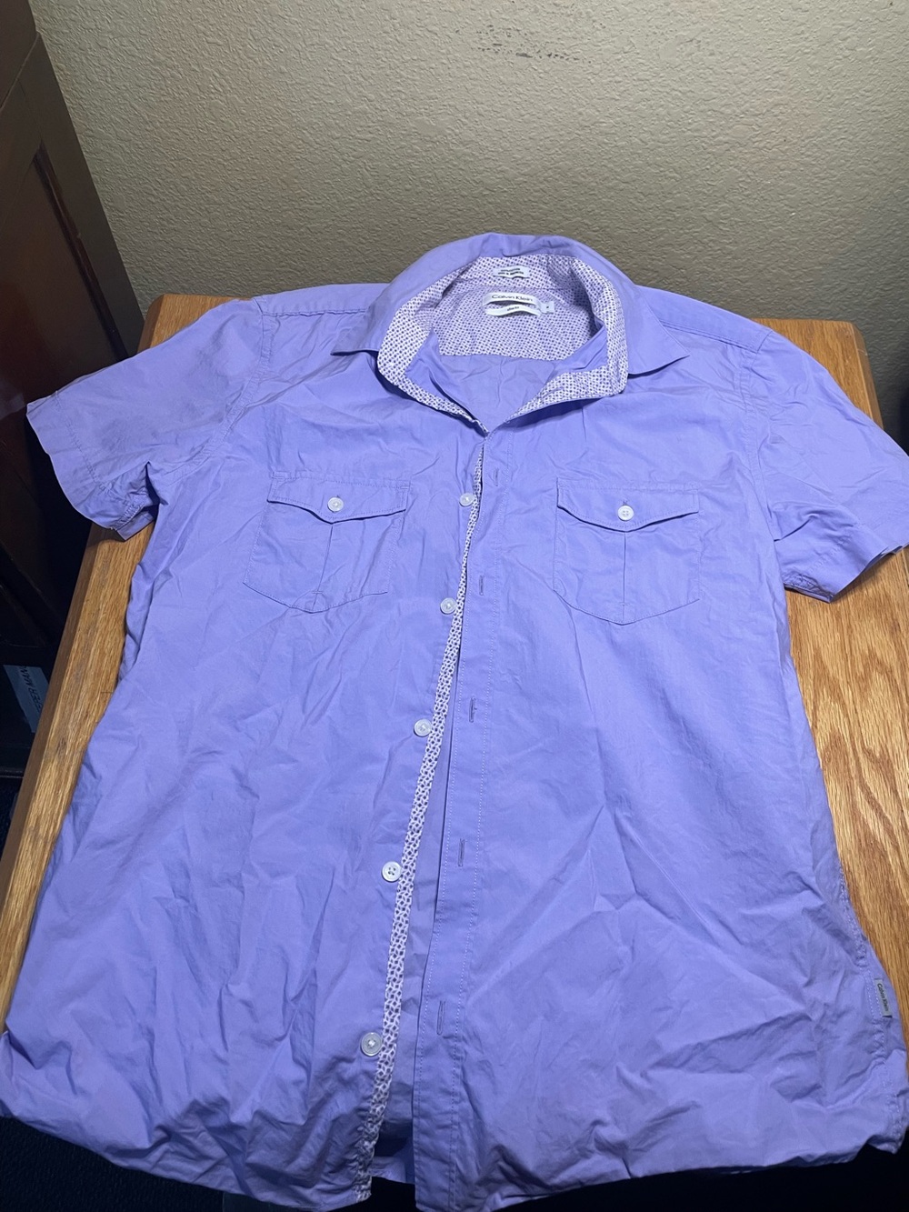 Calvin Klein Lavender Short Sleeve Button-Down Shirt sz Medium